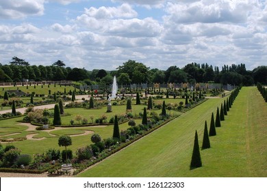 Hampton Court Garden