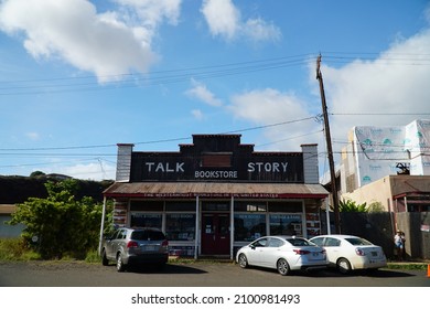 Hanapepe, Hawaii, USA. Thursday, ‎October ‎7, ‎2021. The Talk Story Book Shop On Kauai Is Famous For Being The Most Western Book Store In The United States.