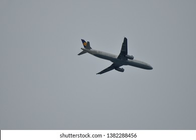 Hanau, Germany - 2019.04.27 Lufthansa Airbus A321 on approach to Frankfurt international airport