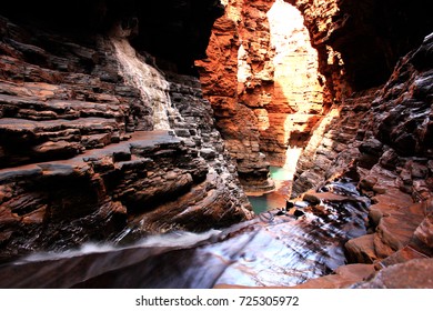 Hancock Gorge Pool Karijini