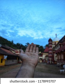 a hand dirction twowards sky 