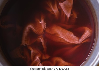 Hand Dyeing Fabrics Made From Natural Dyes