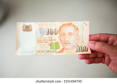 Myr 100 singapore dollar to 100 SGD