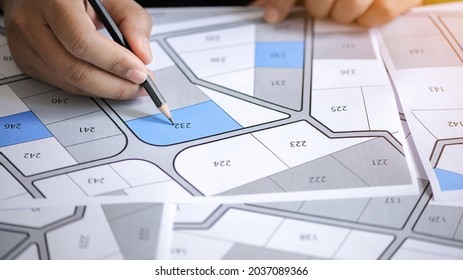 52 Choose a plot of land Images, Stock Photos & Vectors | Shutterstock