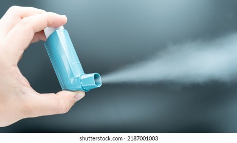 7,151 Hand holding inhaler Images, Stock Photos & Vectors | Shutterstock
