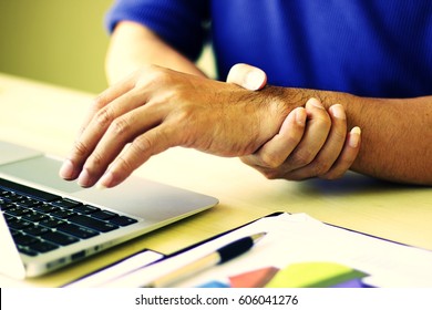 Hand is muscle pain from office syndrome