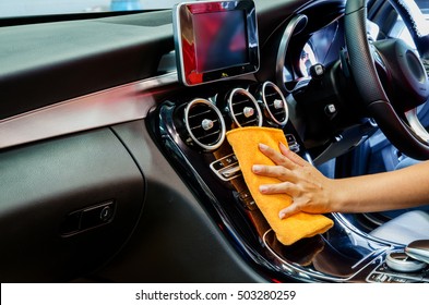 Imagenes Fotos De Stock Y Vectores Sobre Cleaning Car