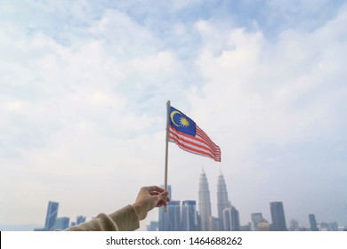 Bendera malaysia pegang 7 Gaya