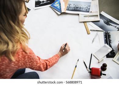 Hand Process Work Desk