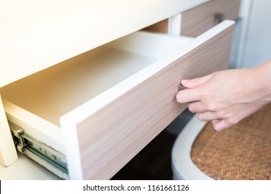 Hand Pull Open Drawer Wooden