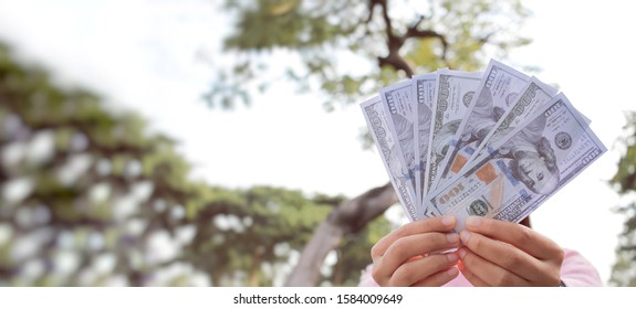 Hand Showing 100 Dollars Cash Money Stock Photo 1584009649 | Shutterstock