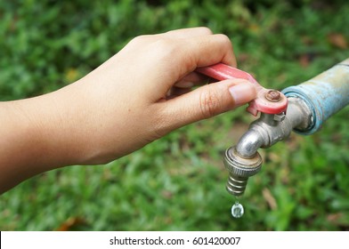 Hand Shut The Faucet, Water Saving