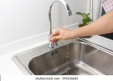 Hand Turn On Turn Off Faucet

