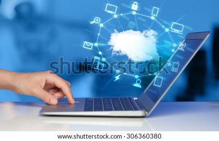 Hand working with a Cloud Computing diagram, new technology concept