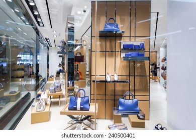 Handbag Retail Fashion Store 