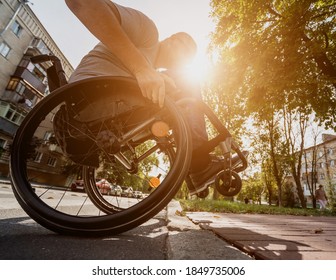 658 Wheelchair crossing street Images, Stock Photos & Vectors ...