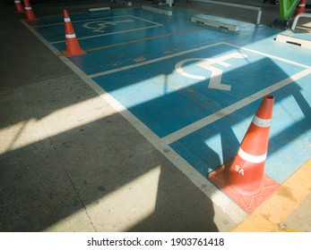 Handicapped Parking Spot . Disabled Parking