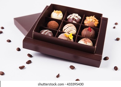 Imagenes Fotos De Stock Y Vectores Sobre Chocolate Box Isolated