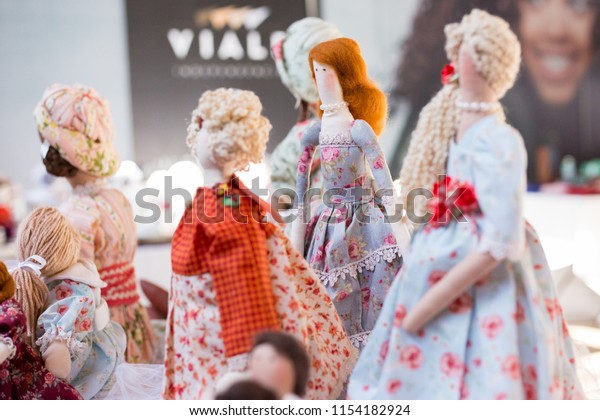 handmade cloth dolls