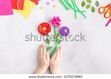 Handmade felt flowers craft with kids women's mother's day gift present hands