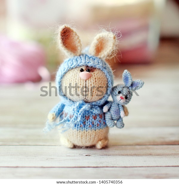 small knitted animals