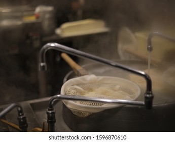 Handmade Noodle Being Boil At Marugame Udon (Udon & Tempura) In South Coast Plaza 