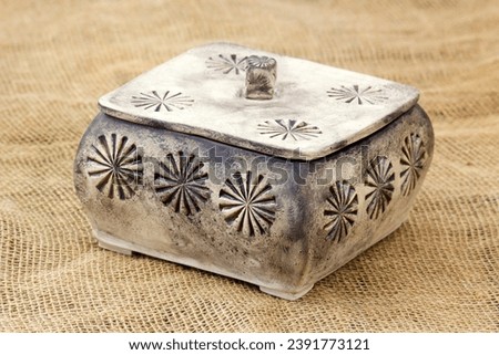 handmade pottery - jewelry box 