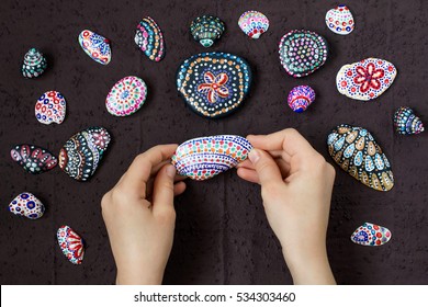 Hand-painted Colorful Dot Patterns On Sea Pebbles And Shells. Children's Art Project, A Craft For Children. DIY Concept. Step By Step Photo Instructions. Step 5. The Result Of Painting 