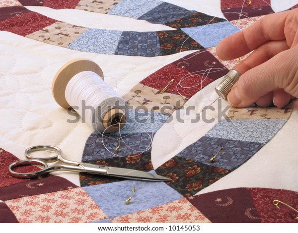 Handquilting Doublewedding Ring Pattern Quilt Stock Photo Edit