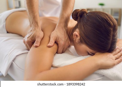 https://image.shutterstock.com/image-photo/hands-chiropractor-masseur-making-relaxing-260nw-1893398242.jpg