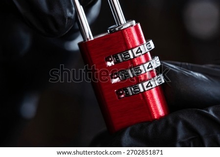 In Hands Coding Lock For Luggage And Lockers In Hands