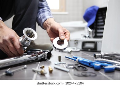 Hands Plumber Work Bathroom Plumbing Repair Stock Photo 1024475104 ...