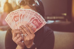 Hands Woman Counting 100 Chinese Yuan Banknote
