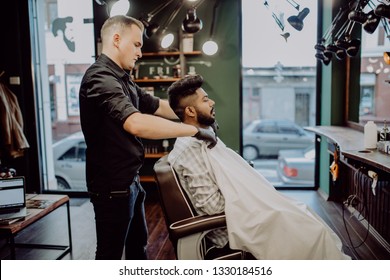 6,808 Man smiling barber shop Images, Stock Photos & Vectors | Shutterstock