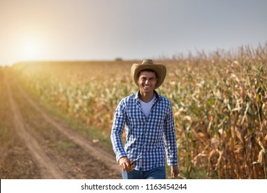 22,915 Handsome farmer Images, Stock Photos & Vectors | Shutterstock