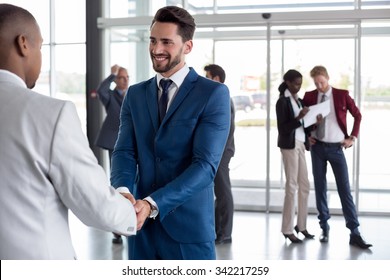 2,957 Welcome airport person Images, Stock Photos & Vectors | Shutterstock