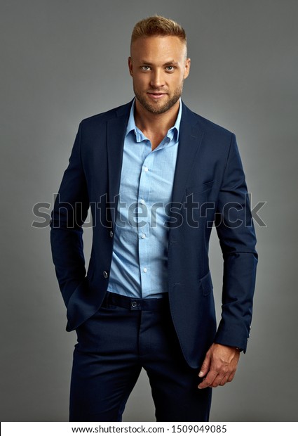 men's navy blue suit