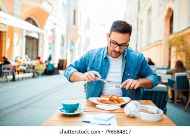 Eating Alone Restaurant Images, Stock Photos & Vectors | Shutterstock