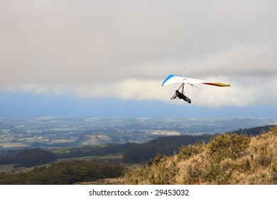 Hang Gliding In Maui