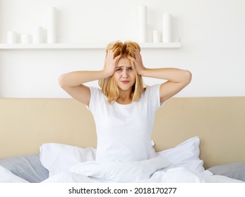 Hangover Headache Overslept Woman Insomnia Bed