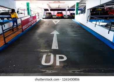 Imagenes Fotos De Stock Y Vectores Sobre Multi Story Car Park