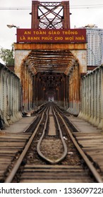 Hanoi, Vietnam - December 30th 2018.
Long Biên Bridge Crossing The Red River