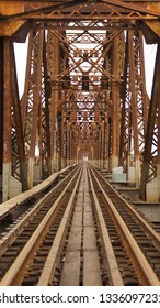 Hanoi, Vietnam - December 30th 2018.
Long Biên Bridge Crossing The Red River