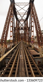 Hanoi, Vietnam - December 30th 2018.
Long Biên Bridge Crossing The Red River