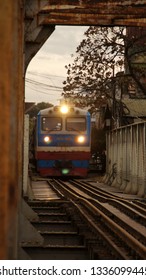 Hanoi, Vietnam - December 30th 2018.
Long Biên Bridge Crossing The Red River