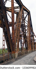 Hanoi, Vietnam - December 30th 2018.
Long Biên Bridge Crossing The Red River