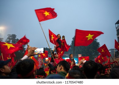 1,443 Vietnam football fan Stock Photos, Images & Photography ...