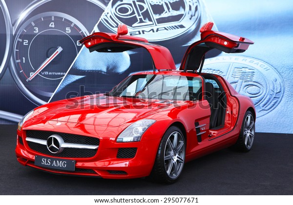 Hanoi Vietnam May 15 2015 Mercedes Stock Photo Edit Now 295077671