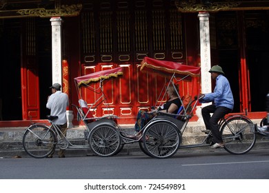 cyclo touring