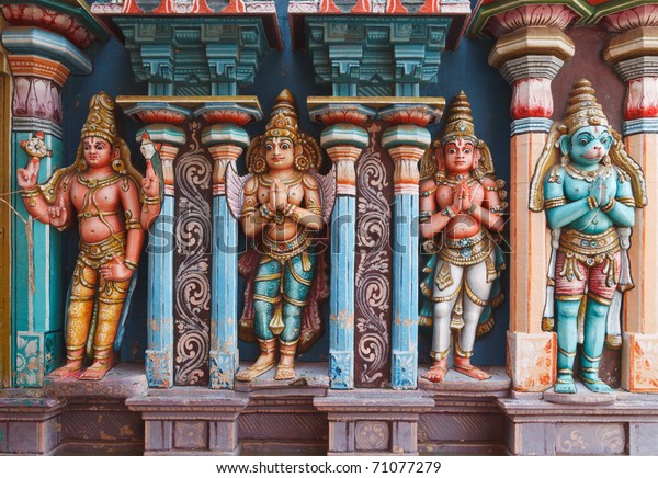 Hanuman statues in Hindu Temple. Sri Ranganathaswamy Temple. Tiruchirappalli (Trichy), Tamil Nadu, India